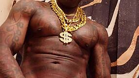 Hallelujah Johnson worships big black cocks with cumshots