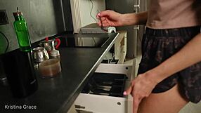 Kristinas Morning Feet Barefoot Milf Brunette Belly Amateurs Pornstar Shower Early Morning Legs