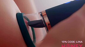 Clit Licker Mimics Real Tongue on Pussy