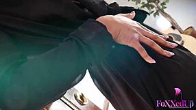 Jenna Foxx Savors Fingers After Pussy Play