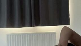 Hej, vidi ovu napaljenu Britanku u GFE iskustvu! 😏 Šikljanje i POV igračke čekaju