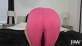 Hot gilf melissa johnson lets trainer fuck her ass