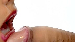 Japanese Lovers' Heart Connection