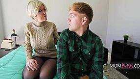 義母とベッド共有したら超エロく乱れまくり！