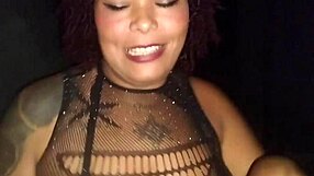 Caught my cousin sucking the young guy at the swing party, feeling shocked