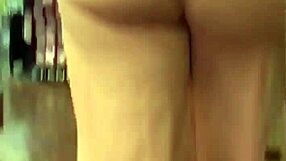 Mature milf shows off her big ass in this raw scene