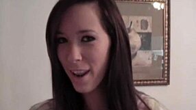 Sweet brookeskye rubbing tight pussy