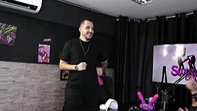 Bia Ruyva Asks, 'Want To See My Delicious Pussy After The Game?'