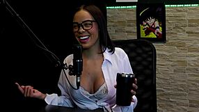 Sempre Foi Safada Nao Gostou De Um Atendimento Que Fez Ja Aprontou Em Uma Balada E O Relacionamento Que Teve - Alice Vasconcelos Watch On Sheer Red