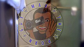 Η Remy τσιγκλάει το στενό υγρό μουνί της και κάνει οργασμό για μένα