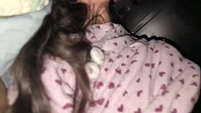 ¿Qué Edad Tiene Pequeña Es Seducida Por El Amigo De Su Padre Mientras Están Solos En Casa Real Y Casero