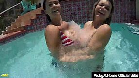 Watch Vicky Vette and Rachel Storms scissoring in bikinis at the pool?