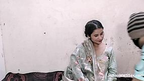 Hot blowjob sex with skinny indian bhabhi