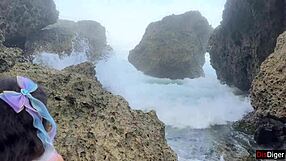 I Met A Beautiful Mermaid On An Island And Gave Her Legs So That She Could Explore