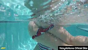 Watch Vicky Vette and Rachel Storms scissoring in bikinis at the pool?