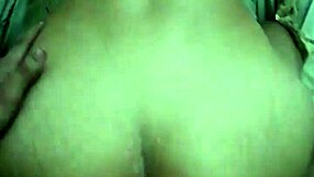 muchachos de 18 años cojen en cuatro