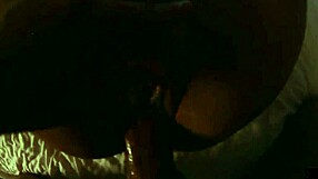 Stulna hookup-krönikor - Slimthick rödbrun nörd med fet röv möts!