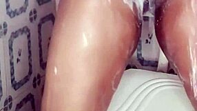 Beautiful Solo In Sexiest Bathroom Setup