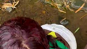 Am ajutat o străină cu sex în pădure și aproape am fost prinși