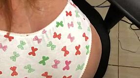 Padastro tarado, espero a mulher sair pra foder a bonequinha sex toy