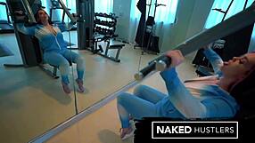 Sweaty Pawg Uses Her Big Ass and Rides Her Boyfriends Face After Hot Gym Session.