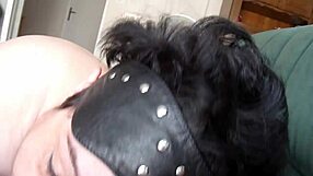 sac a foutre la chienne marie, she loves it