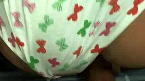 Padastro tarado, espero a mulher sair pra foder a bonequinha sex toy