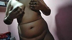 Desi Indian bhabhi says she must have sex now