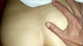 despertando a la hermana de mi amiga con verga dura desbaratando la cama