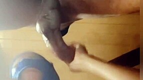 Min kåte ekskæreste kom for farvelknul rev tøj af og slugte sæden