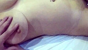 adoro esfregar a buceta em uma rola assim