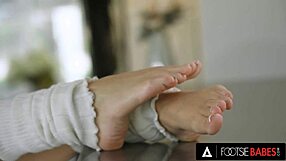 Hot Candee Licious gets her feet covered in cum after office anal.