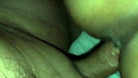 metiendole la verga a la puta de mi esposa