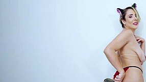 cosplay kitten masturbates in heat