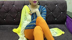 stepbrother teaches a sex lesson to his step sister in hindi audio