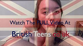 شابة بريطانية جميلة تمص الزب بحماس وتلعب باللبن