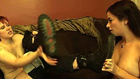 Rough lesbian muff diving action