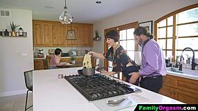 Familyorgasm - old man fucks daring strp daughter and wife while cooking spaghetti 🍝