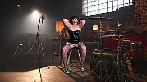 Seductive Granny Carmen Bodystocking & Naked Bbw Missionary Fuck & Creampie