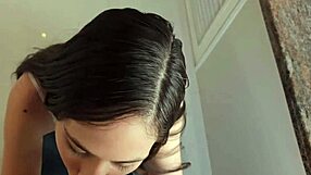 hermosa joven me hace un buen servicio xxx - pov