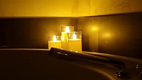 Chi vuole farmi compagnia? Sega in vasca con mio CAZZO SCHIUMOSO!