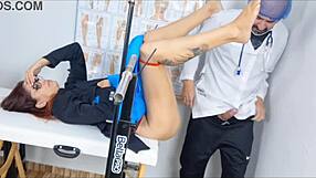 madrasta leva enteada ao ginecologista pervertido