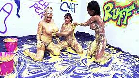 sapphic threesome party with valery summer and kerry louise are milfs who tongue pussy