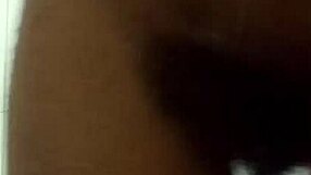 Desi Indian teen displays her amazing pussy and boobs indoors.