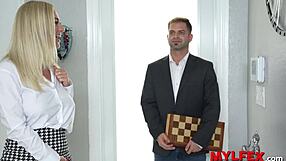 Chess master licks mom and step-daughter's pussies!