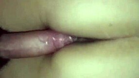 Neuk een mooie petite tot spuiten op haar rug volledige video