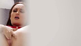 LESBIAN TEEN SEDUCES HER SQUIRTING BFF!