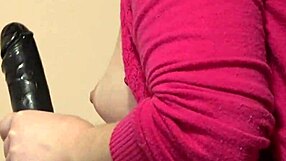 Hot Milf Amateur Gets Anal Penetration With Dildo