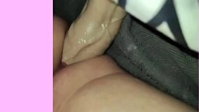 Ladyboy Enak Main Dildo & Mesin di Sesi Mesum