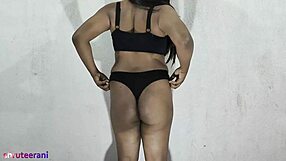 SHEMALE IN BLACK THONG CROSSDRESSING